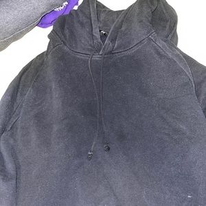 A black H&M Sweatshirt